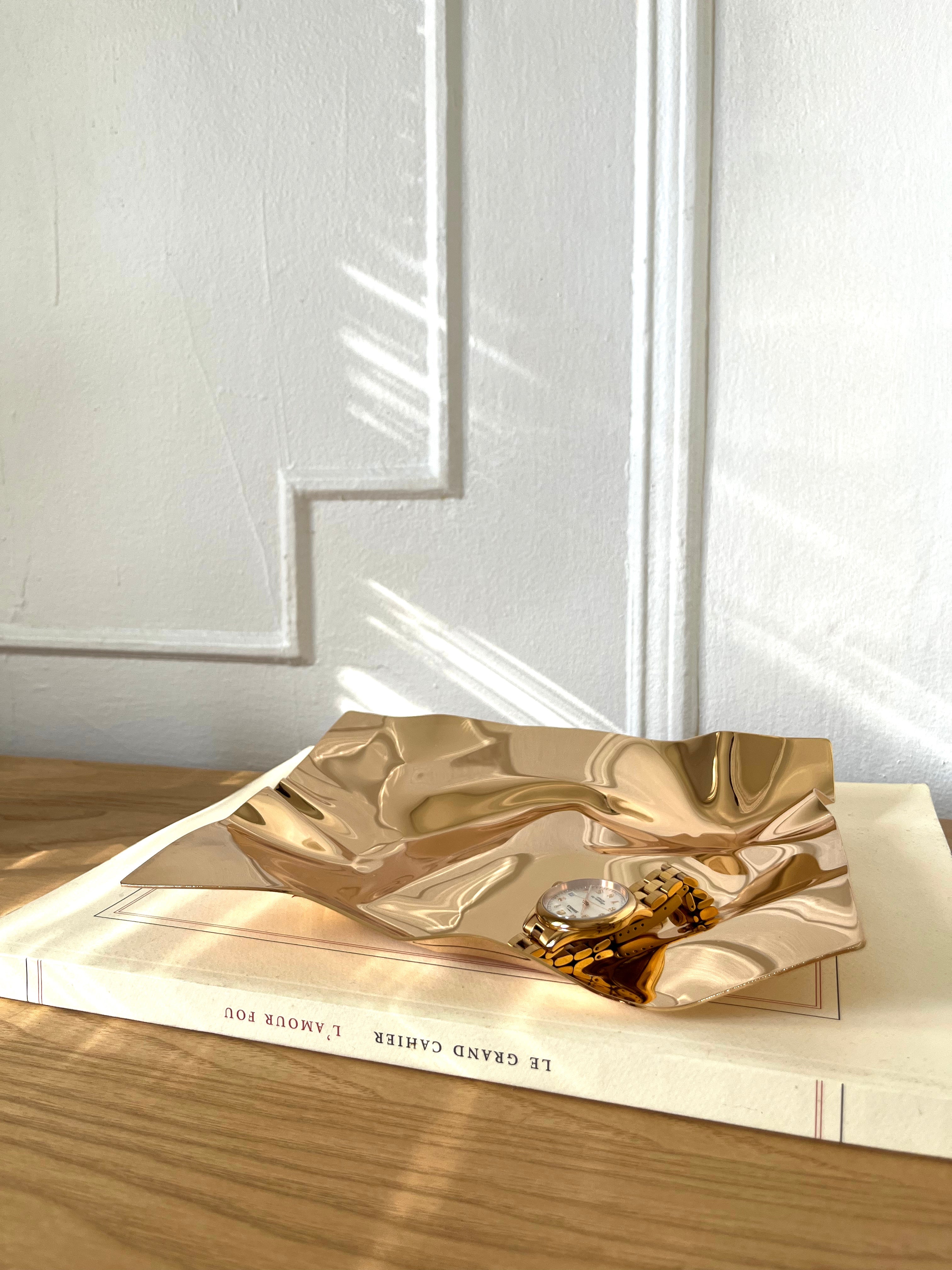 LustreCrush – Luxe RVS Dienblad met Uniek Verkreukeld Design