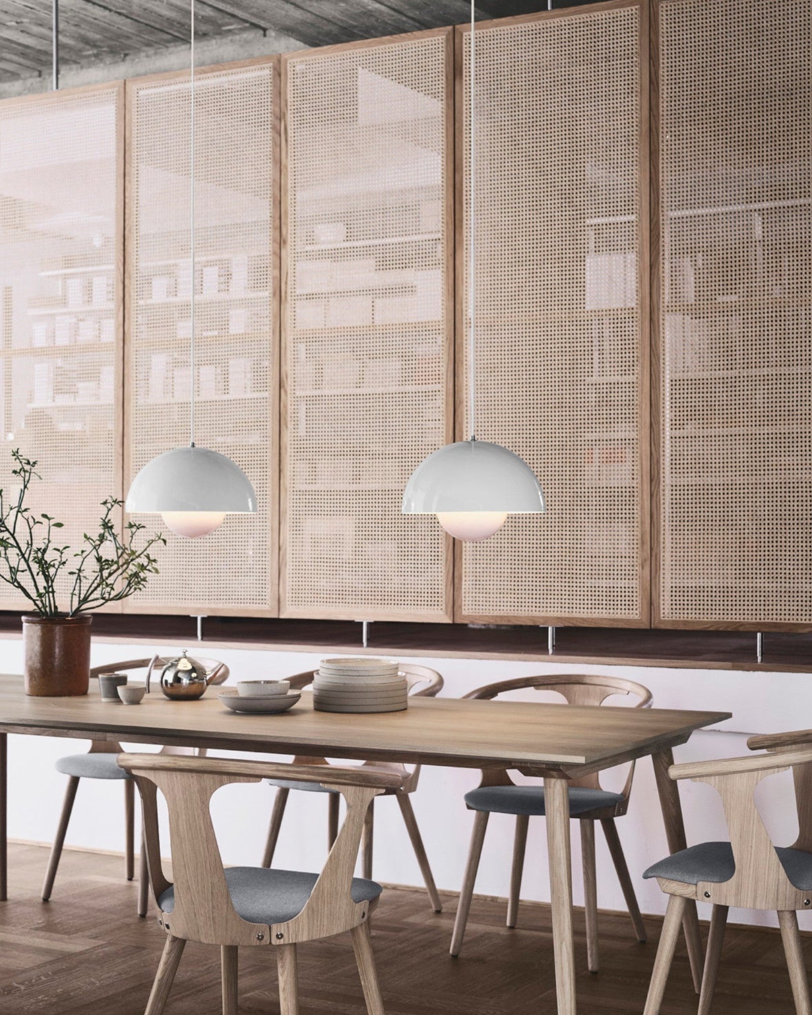 LoftElegance – Ø23cm Ceiling Lamp with Adjustable 2m Cable and Warm White Light