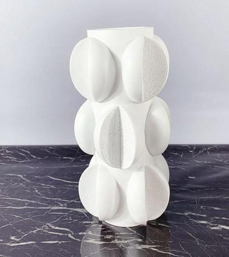 PetalForm – Modern Abstract Flower Vases with Sculptural Elegance
