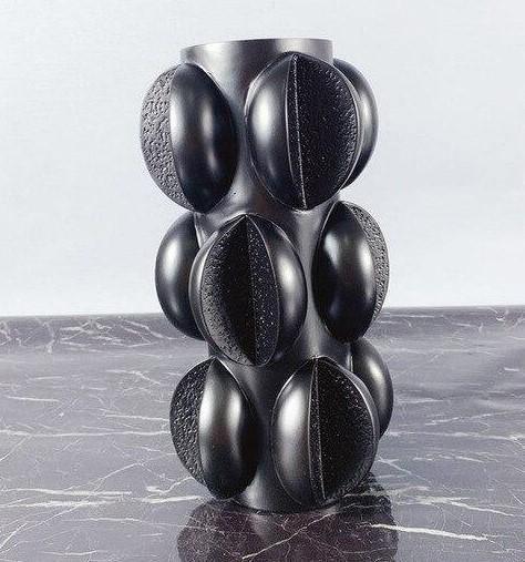 PetalForm – Modern Abstract Flower Vases with Sculptural Elegance