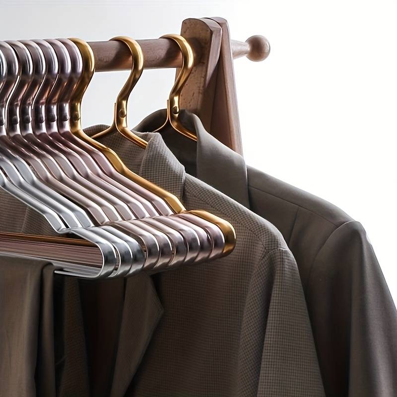 Marais Élite – Luxury Clothes Hangers with Refined Finish
