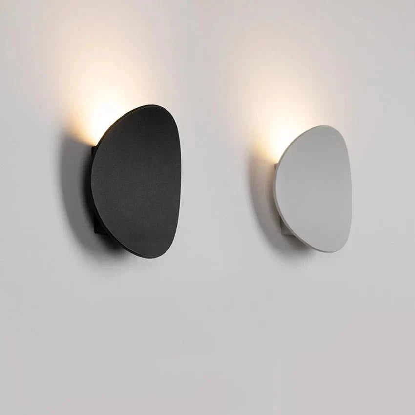 Frida – Modern Wall Lamp with LED lighting