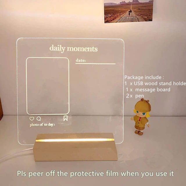 MemoGlow – Stijlvolle Acryl Notitiebord met Houten Standaard