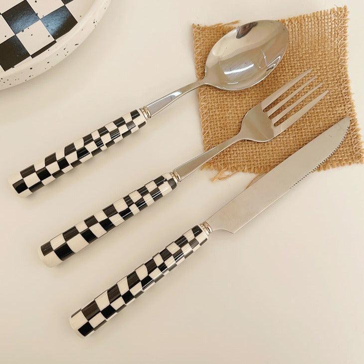RetroChef – Stylish Stainless Steel Cutlery with Schachbordpattern