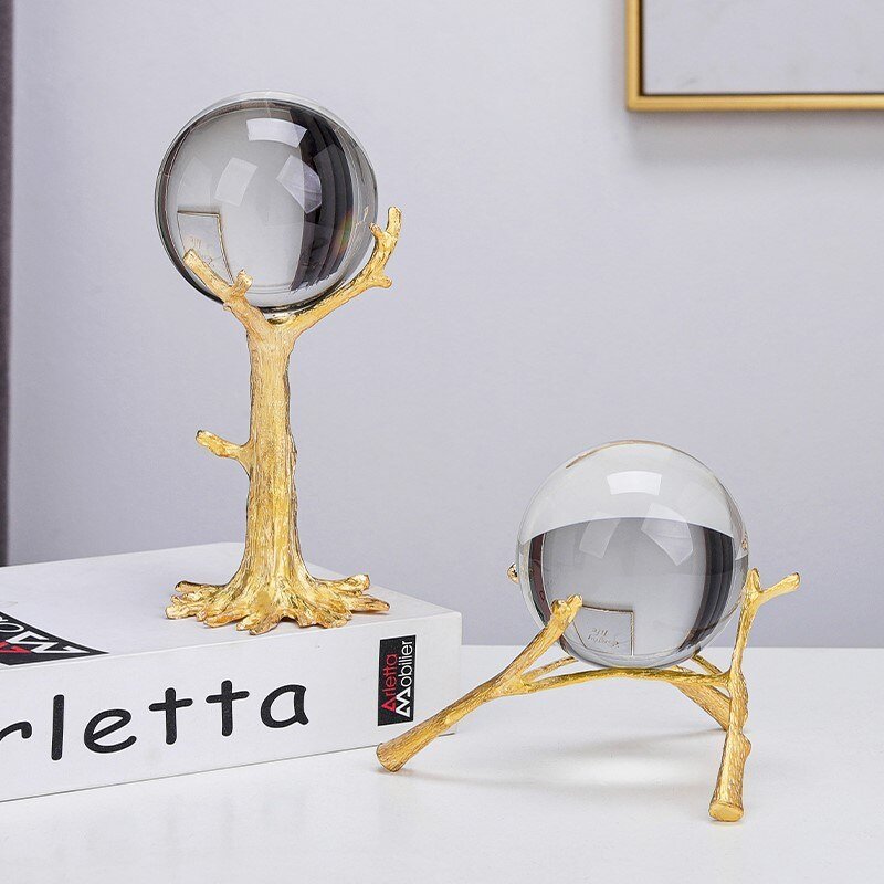 LumiSphere – Timeless Crystal Globe with Luxurious Design for a Stylish Ambience
