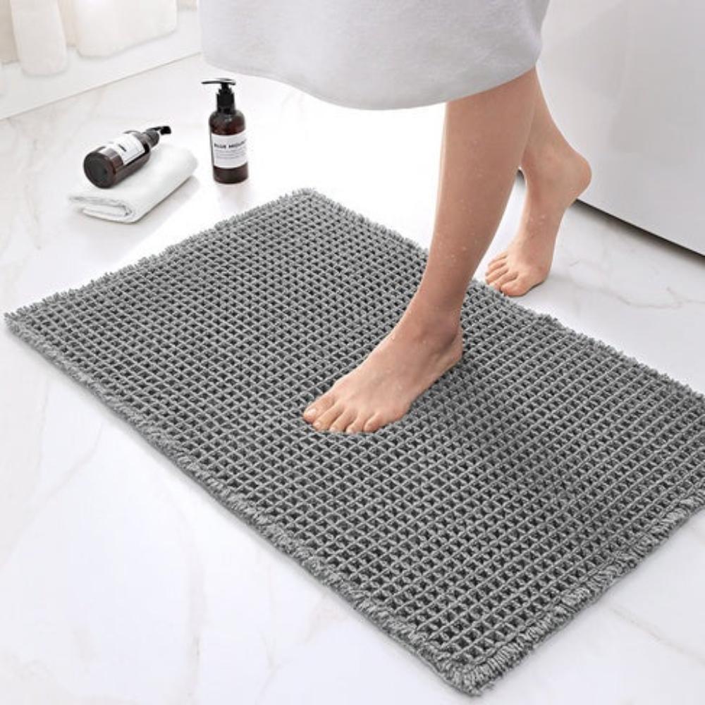 LuxeWeave – Waffle Structure Bath Mat with Ultimate Comfort & Absorption