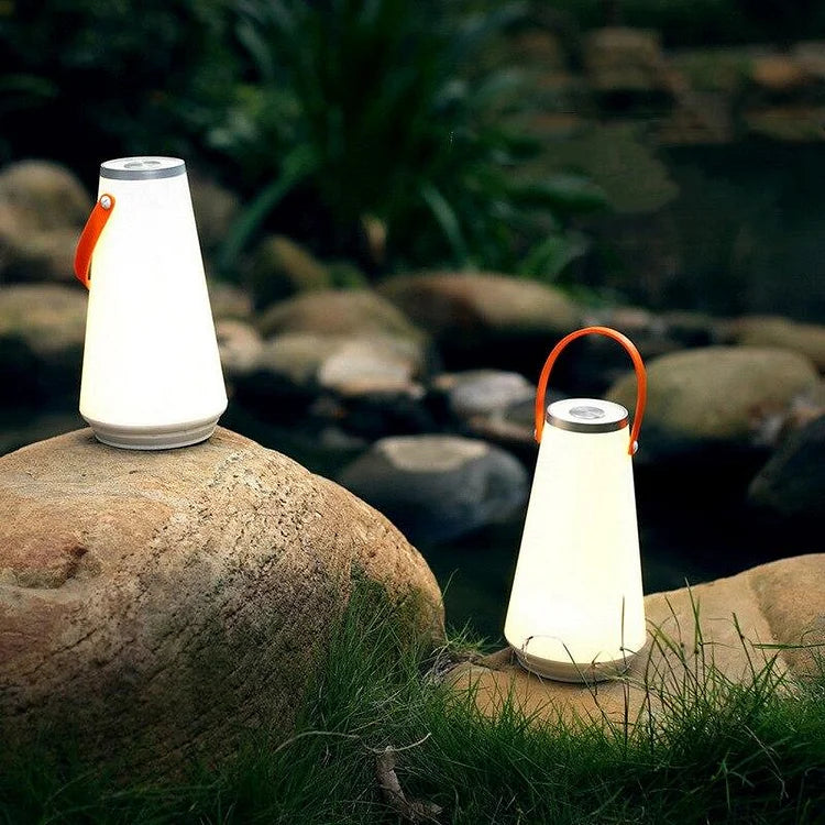 SolarGlow – Portable LED Camping Lamp with Sustainable Solar System