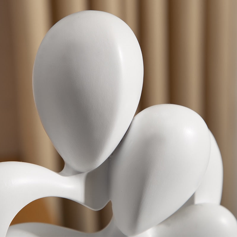 LoveriQ – Elegant Abstract Sculpture with Timeless Charm