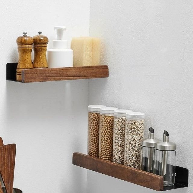 Oaklyn Luxe Wall Shelf of Solid Wood – Stylish Storage for a Natural Interior