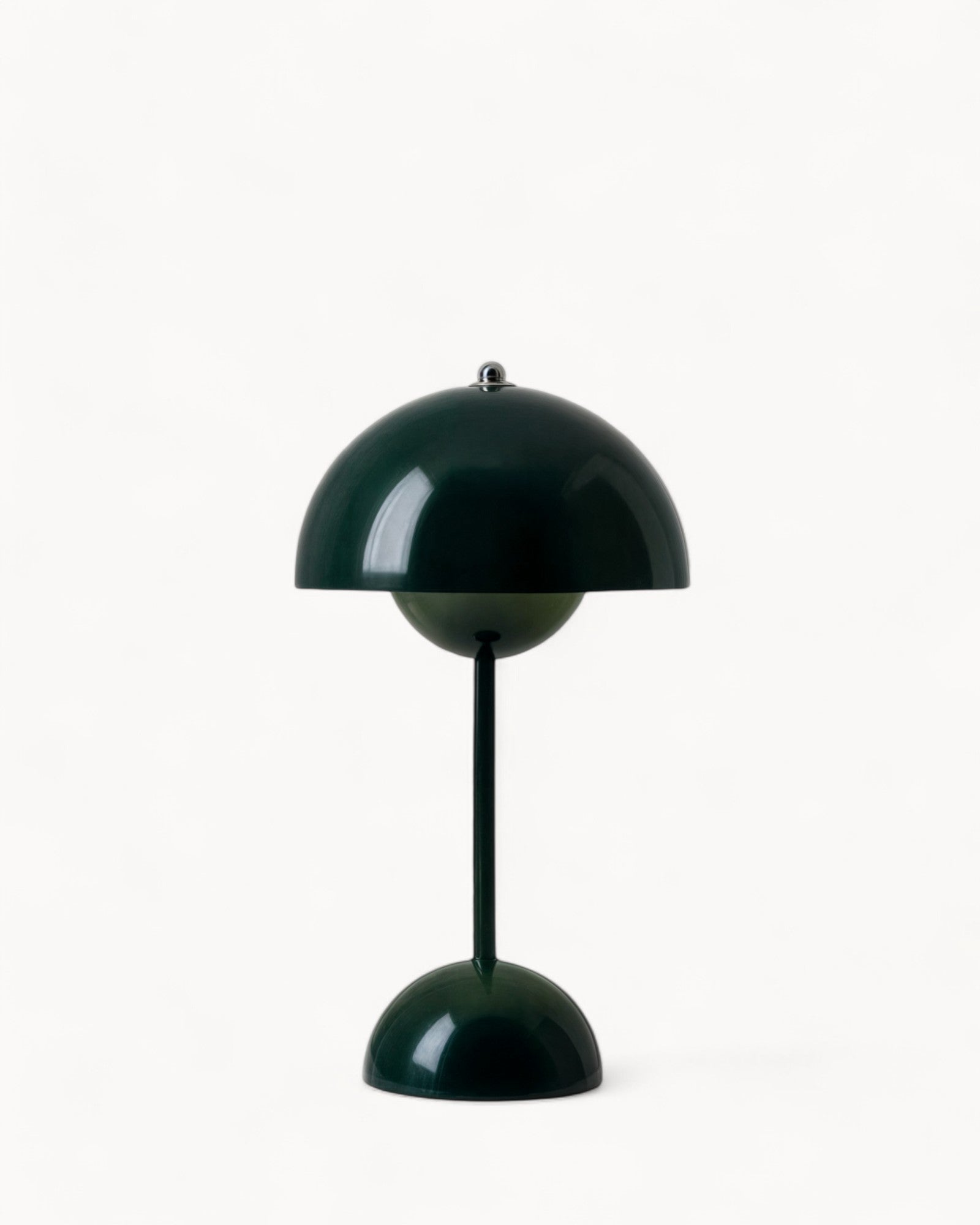 NordLight – LED Table Lamp Scandinavian Design, Dimmable and Durable in Metal
