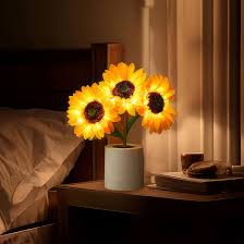 GlowFlora – Luxury LED Table Lamp in the Shape of a Sunny Sunflower