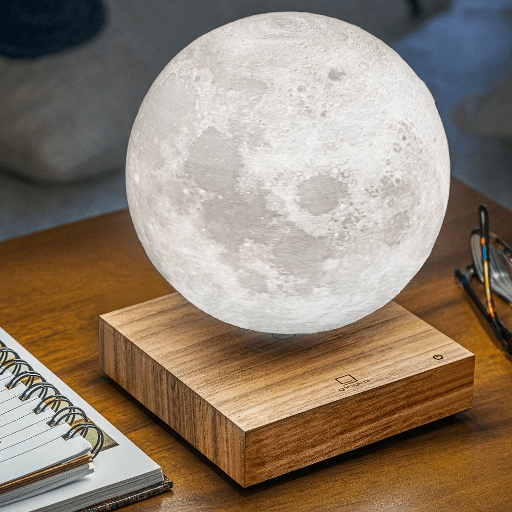 LunaLevitate – Enchanting Floating Moon Lamp with Magnetic Elegance for Modern Interiors