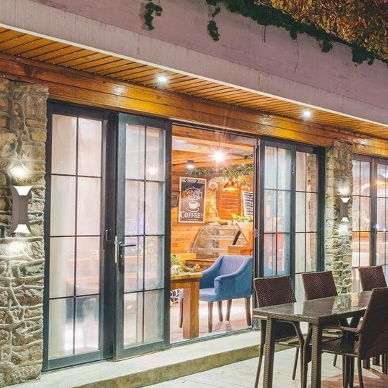 LustriaGlow – Stylish Outdoor Wall Lamp with Weatherproof Design