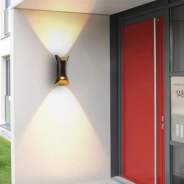LustriaGlow – Stylish Outdoor Wall Lamp with Weatherproof Design