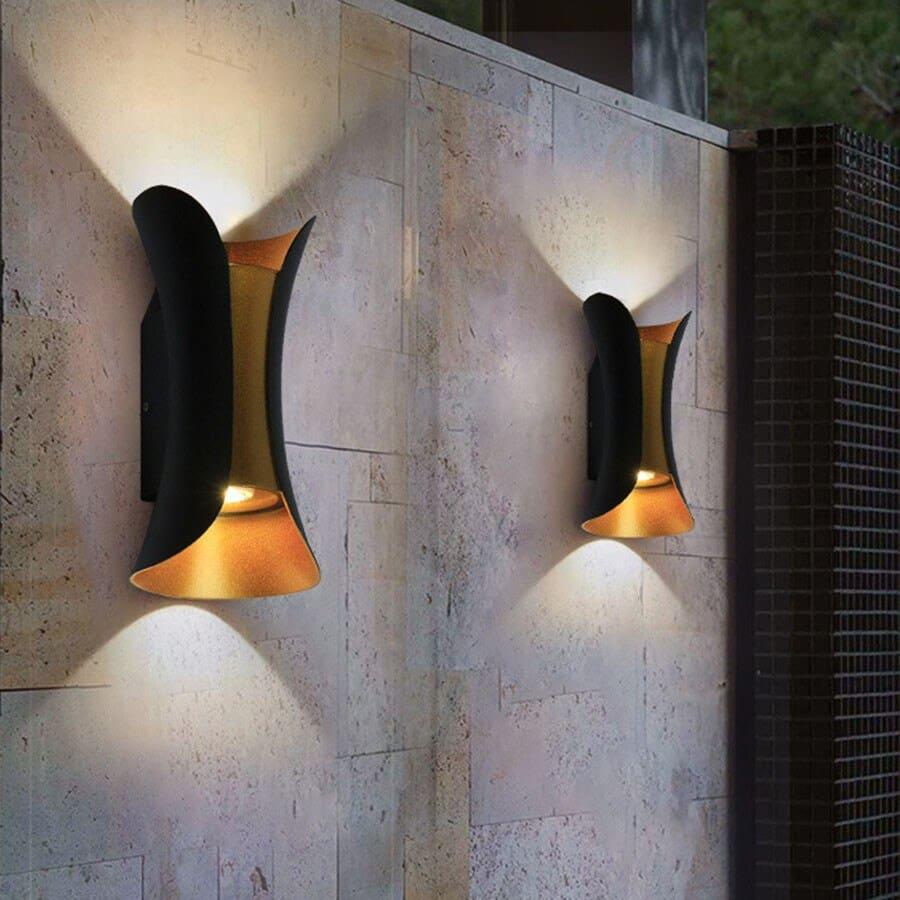 LustriaGlow – Stylish Outdoor Wall Lamp with Weatherproof Design