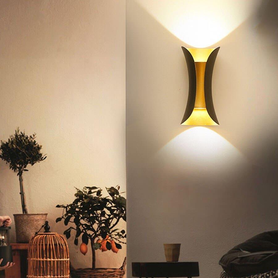 LustriaGlow – Stylish Outdoor Wall Lamp with Weatherproof Design