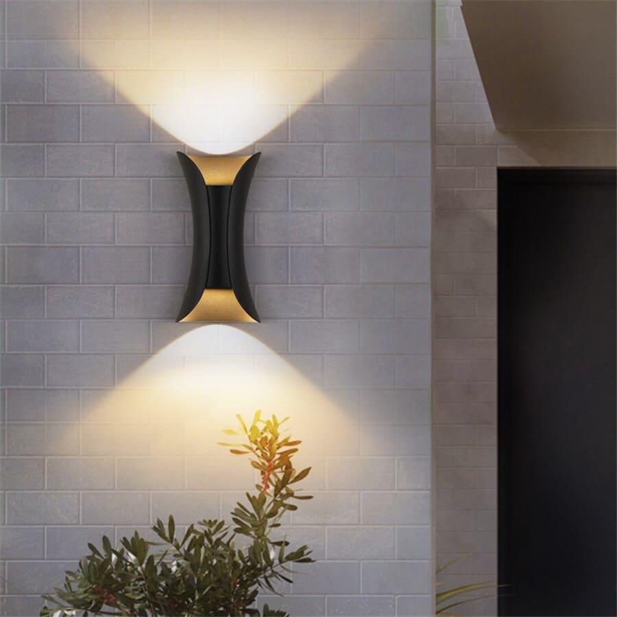 LustriaGlow – Stylish Outdoor Wall Lamp with Weatherproof Design