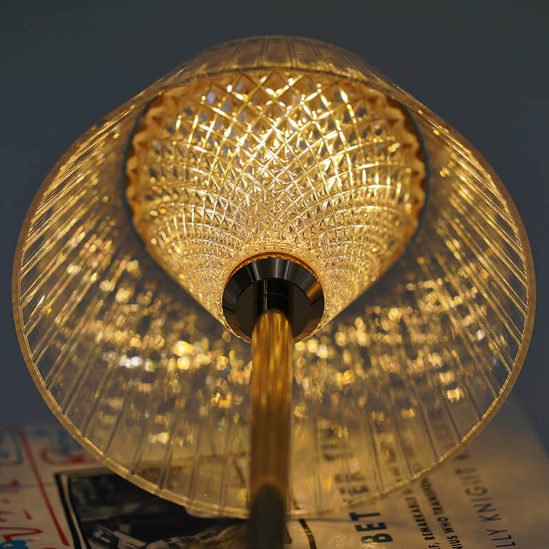 CrystalLuxe – Wireless Table Lamp with Elegant Crystal Details