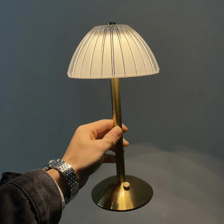 CrystalLuxe – Wireless Table Lamp with Elegant Crystal Details