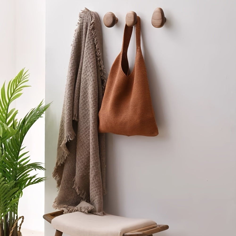 OakPebble – Natural Wooden Wall Hooks with Organic Design for a Stylish Interior
