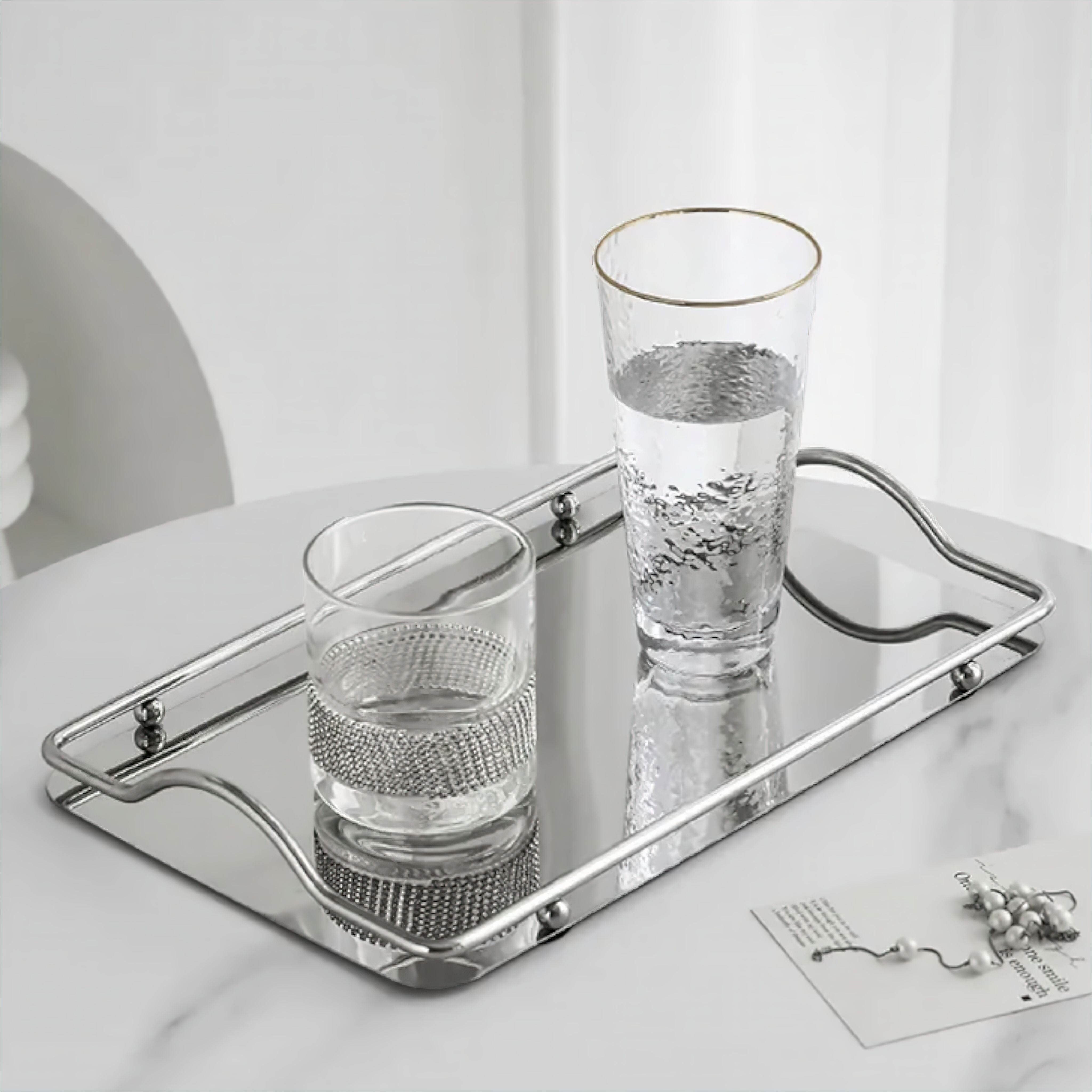 Plateau miroir décoratif avec cadre métallique et poignées pour salle de bain