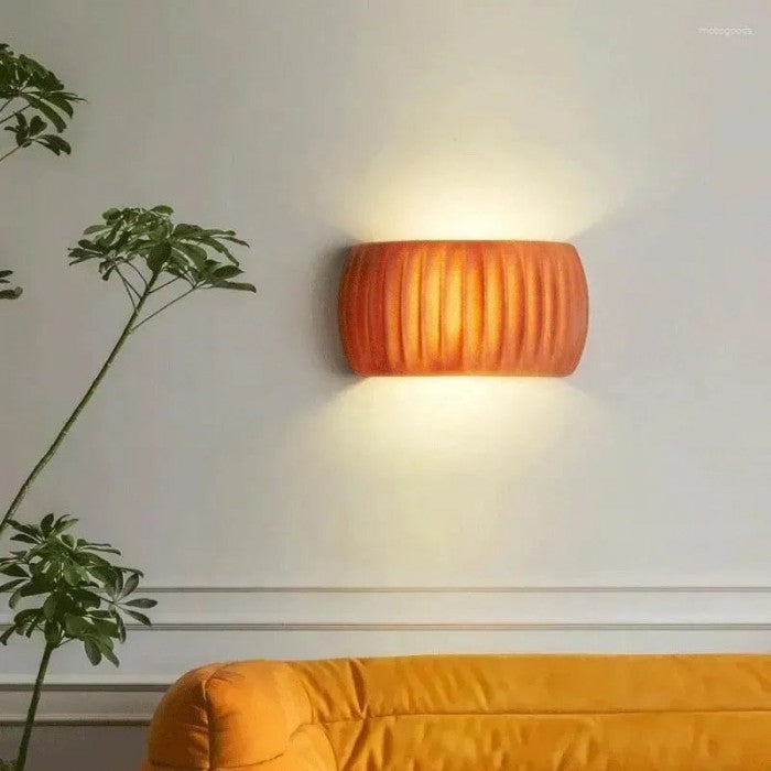 RibbedGlow – Luxury Wall Lamp with Modern Elegance