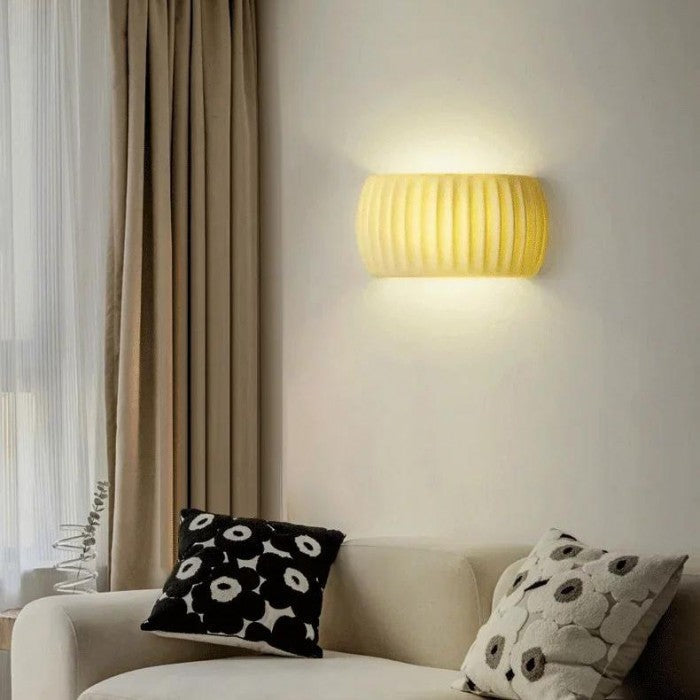 RibbedGlow – Luxury Wall Lamp with Modern Elegance