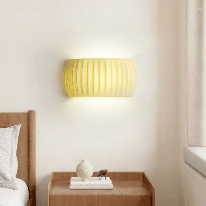 RibbedGlow – Luxury Wall Lamp with Modern Elegance