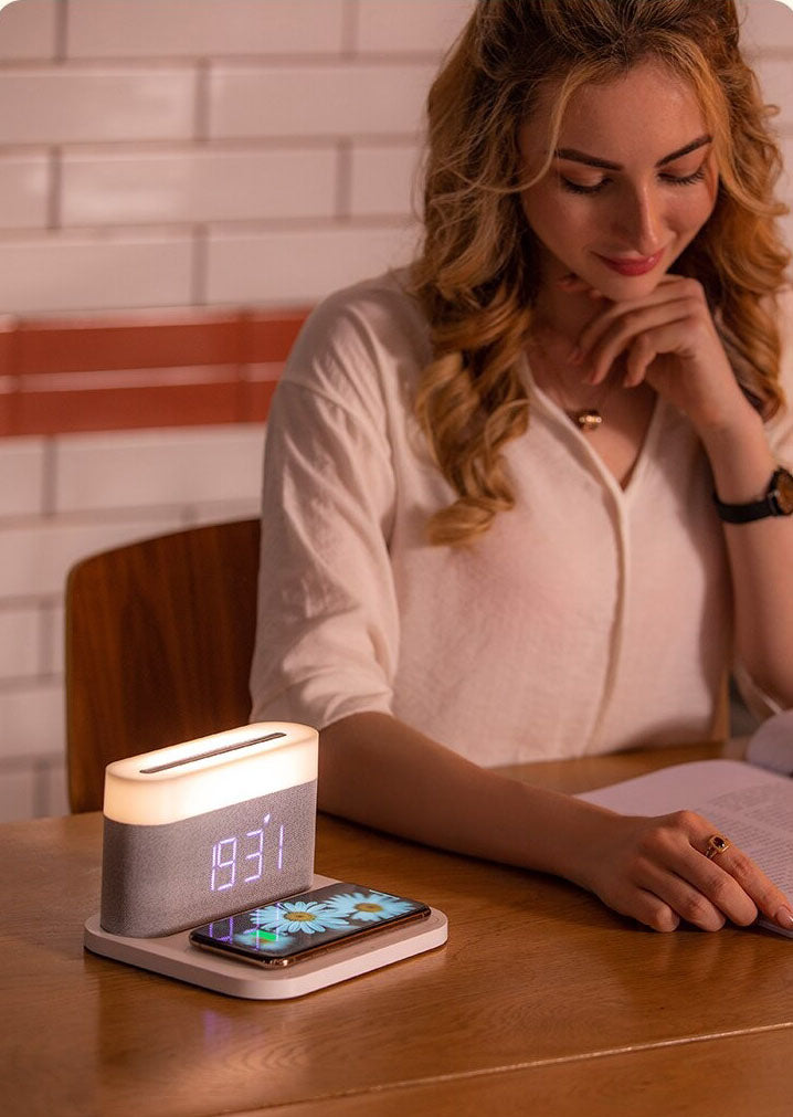 TriGlow – Multifunctional Wireless Charger with Alarm Clock and LED Table Lamp for Modern Efficiency