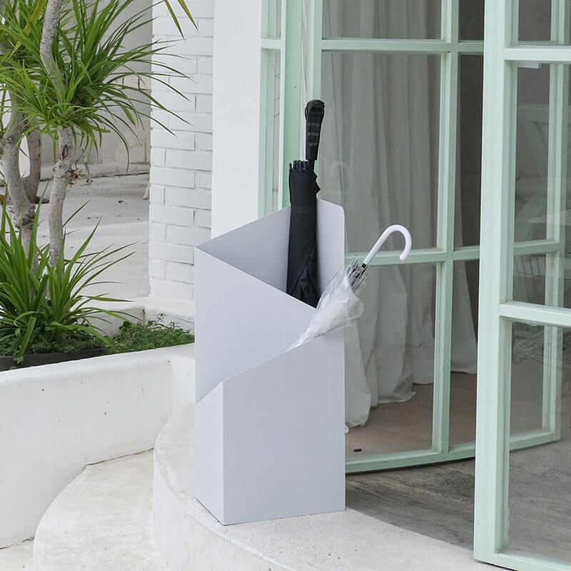 Auroline Elegant Metal Umbrella Stand – Scandinavian Design for a Stylish Hall