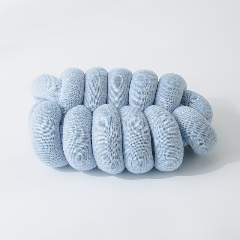 KnotLuxe – Handgeknoopte Decoratieve Knoopkussen met Moderne Uitstraling