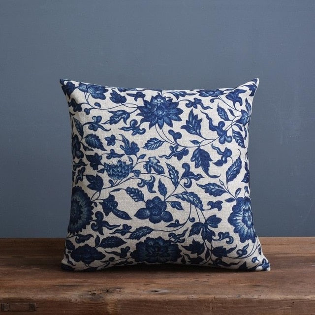 Imperial Blue – Luxe Cushion Cover with Traditional Chinese Porcelain Pattern