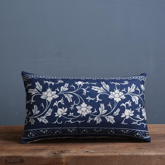 Imperial Blue – Luxe Cushion Cover with Traditional Chinese Porcelain Pattern