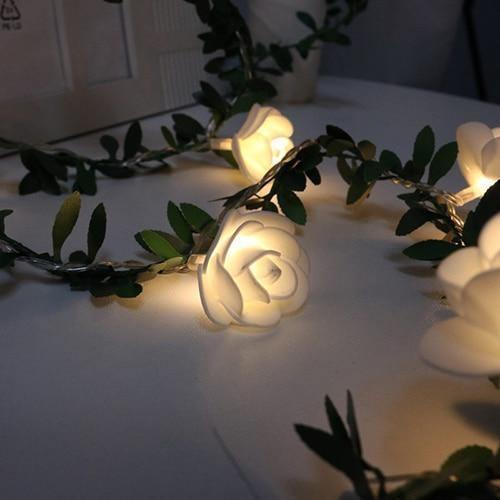 VineGlow – Elegant LED Vine Lighting with Enchanting Leaf Accents
