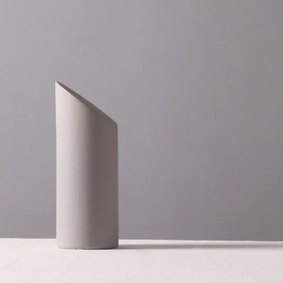 FormaLuxe – Abstracte Keramische Accenten met Geometrische Elegantie