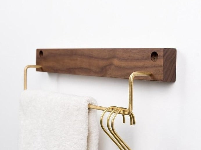 WoodCraft – Elegant Beech Wood Towel Rack with Brass Accents