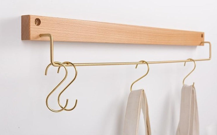 WoodCraft – Elegant Beech Wood Towel Rack with Brass Accents