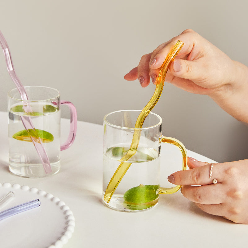 TwistSip – Speelse Gekleurde Glazen Rietjes met Elegant Gedraaid Design