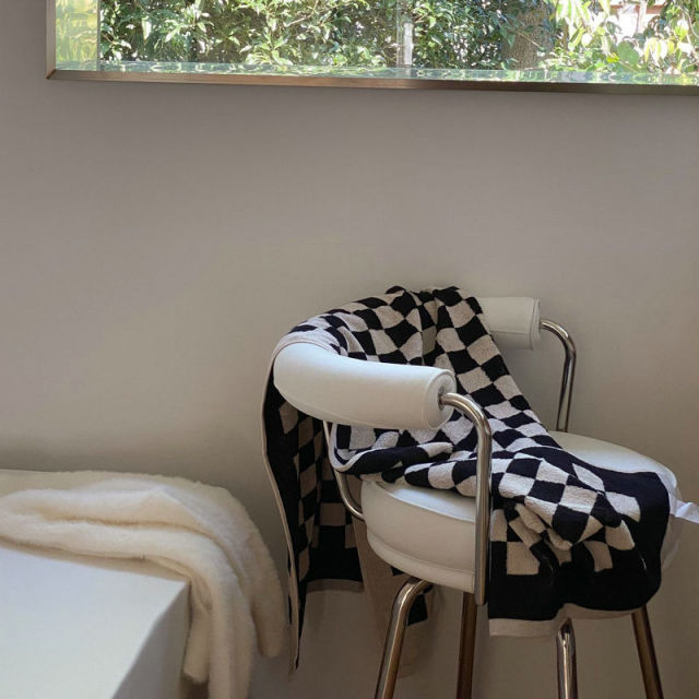 BowLift Luxe Cotton Towel | Retro Chic for a Stylish Bathroom Interior
