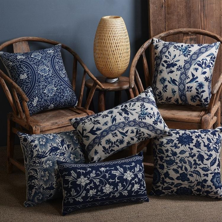 Imperial Blue – Luxe Cushion Cover with Traditional Chinese Porcelain Pattern