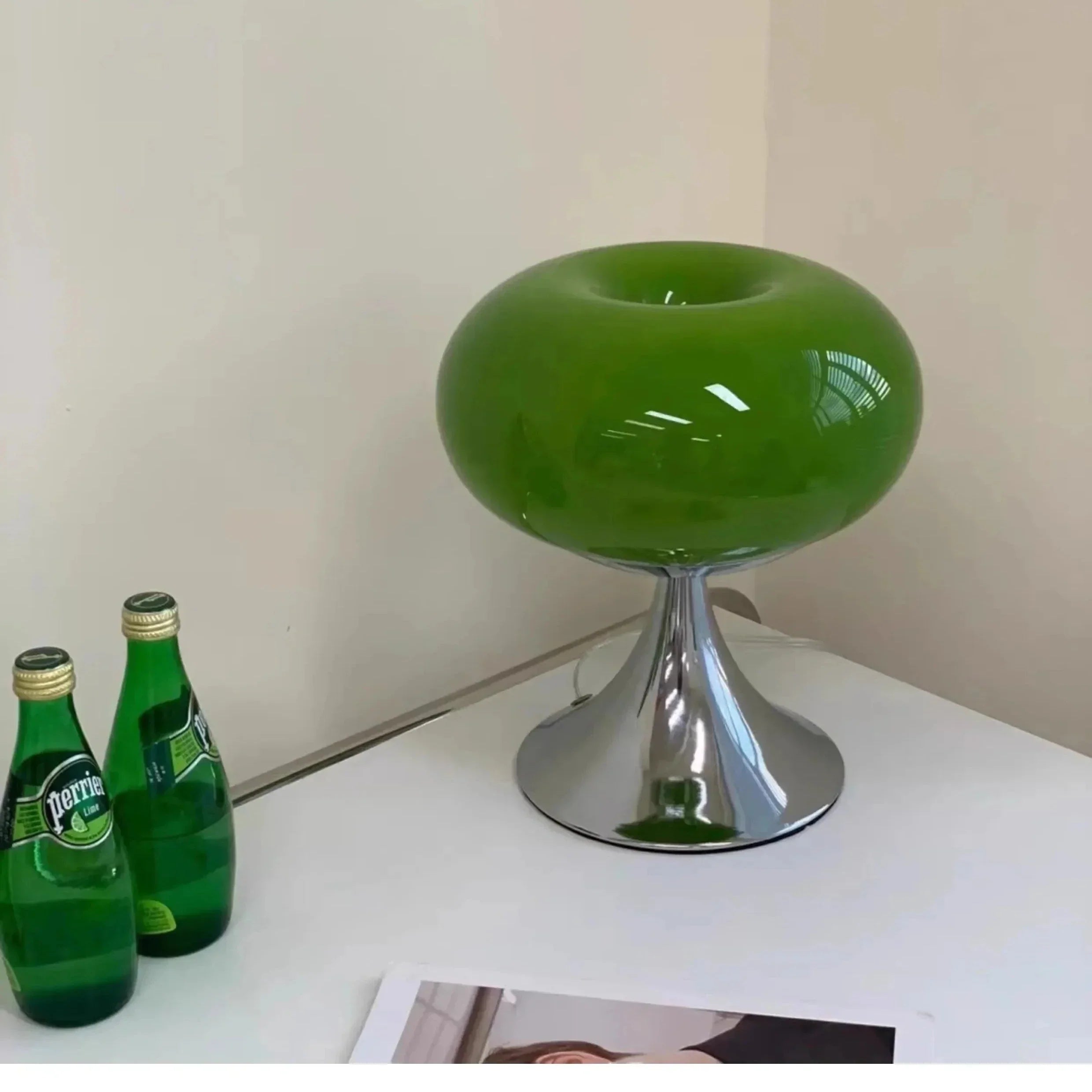 AppleGlow – Table Lamp with Vintage Charm and Artistic Elegance