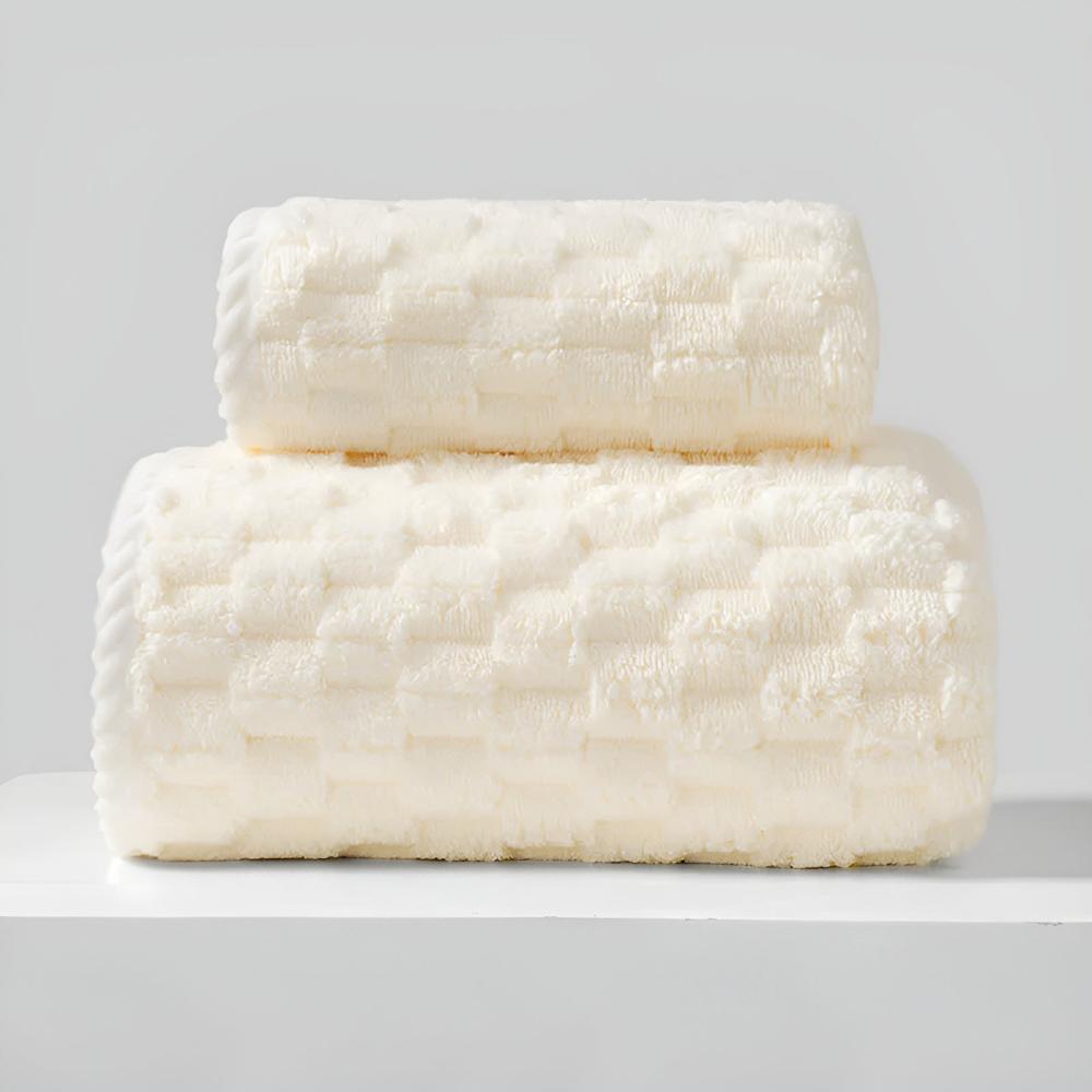 VeluraSoft Luxe Bath Towel Set – Soft Polar Comfort for a Stylish Bathroom