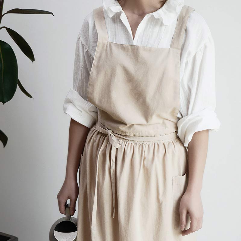 MaisonVire Elegance – Luxury Cotton Kitchen Apron with Cross Straps and Practical Pockets for a Stylish Look