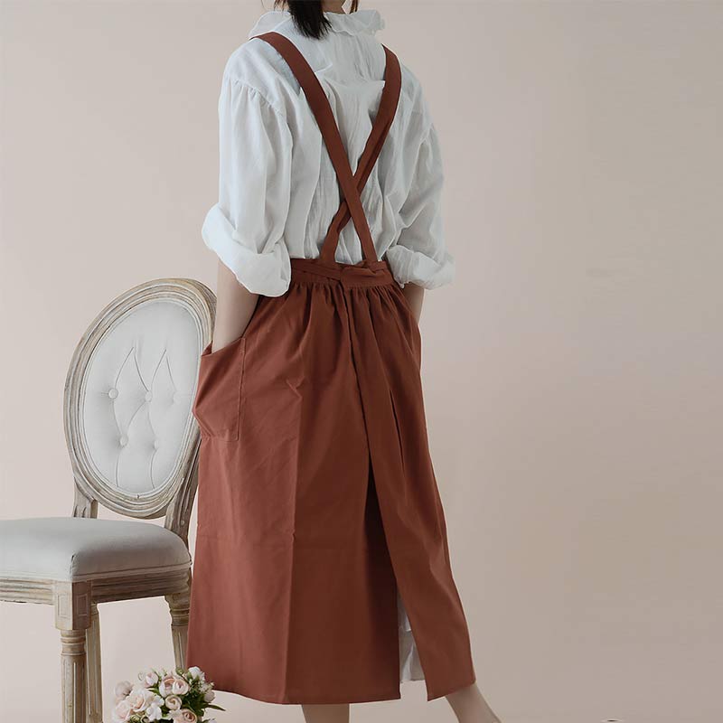 MaisonVire Elegance – Luxury Cotton Kitchen Apron with Cross Straps and Practical Pockets for a Stylish Look