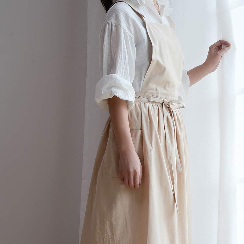 MaisonVire Elegance – Luxury Cotton Kitchen Apron with Cross Straps and Practical Pockets for a Stylish Look