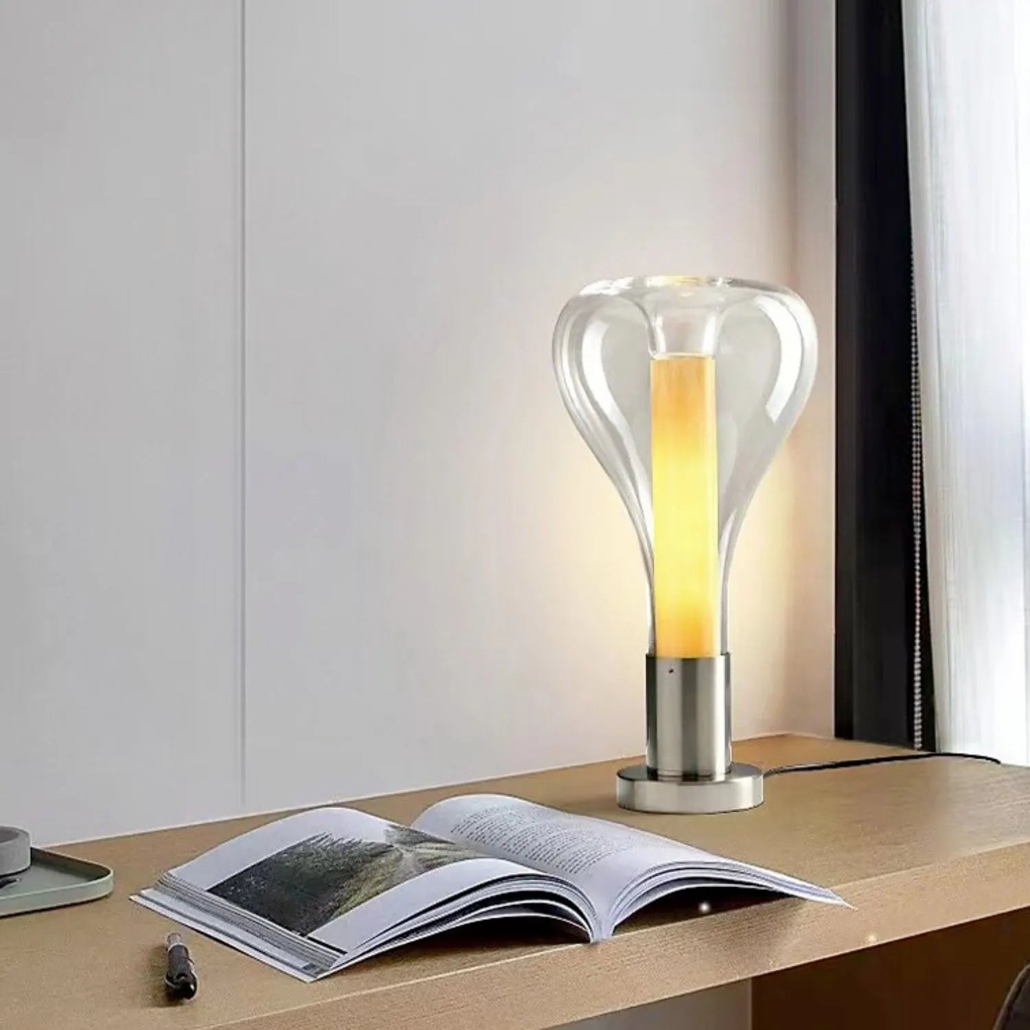 LavaGlow – Artistic Table Lamp with Dynamic Design
