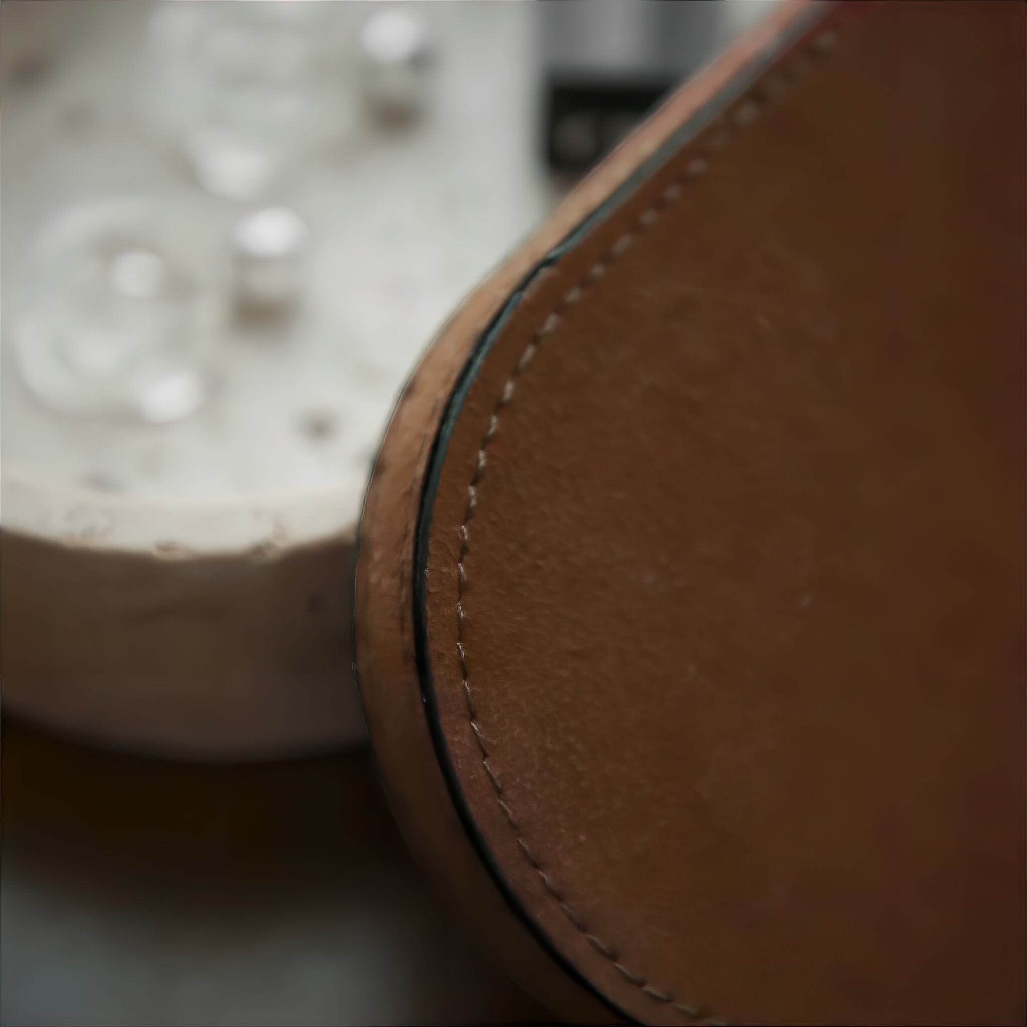 Boîte à bijoux en travertin ovale avec couvercle en cuir – boîte de rangement décorative en pierre
