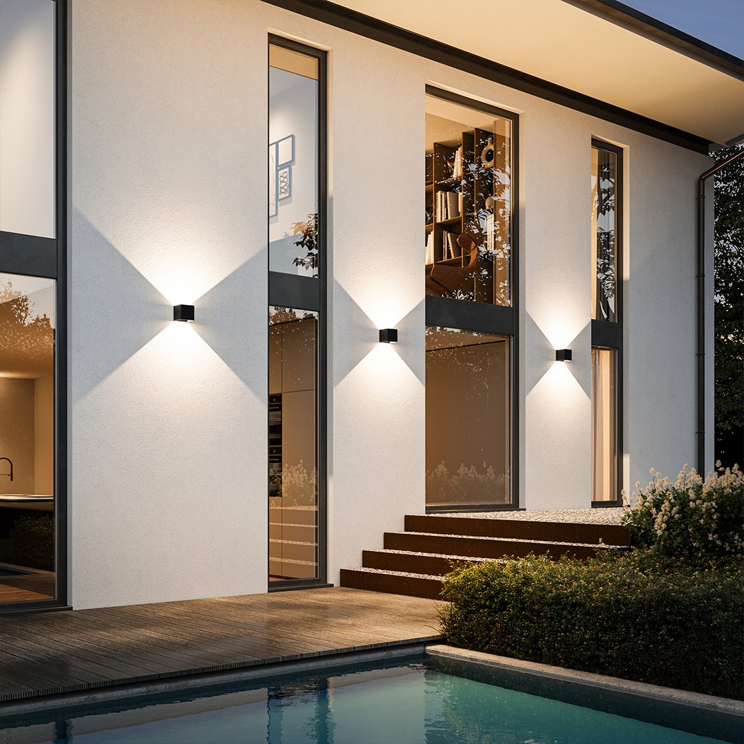 Xena – LED Wall Lamp with Adjustable Light Valves
