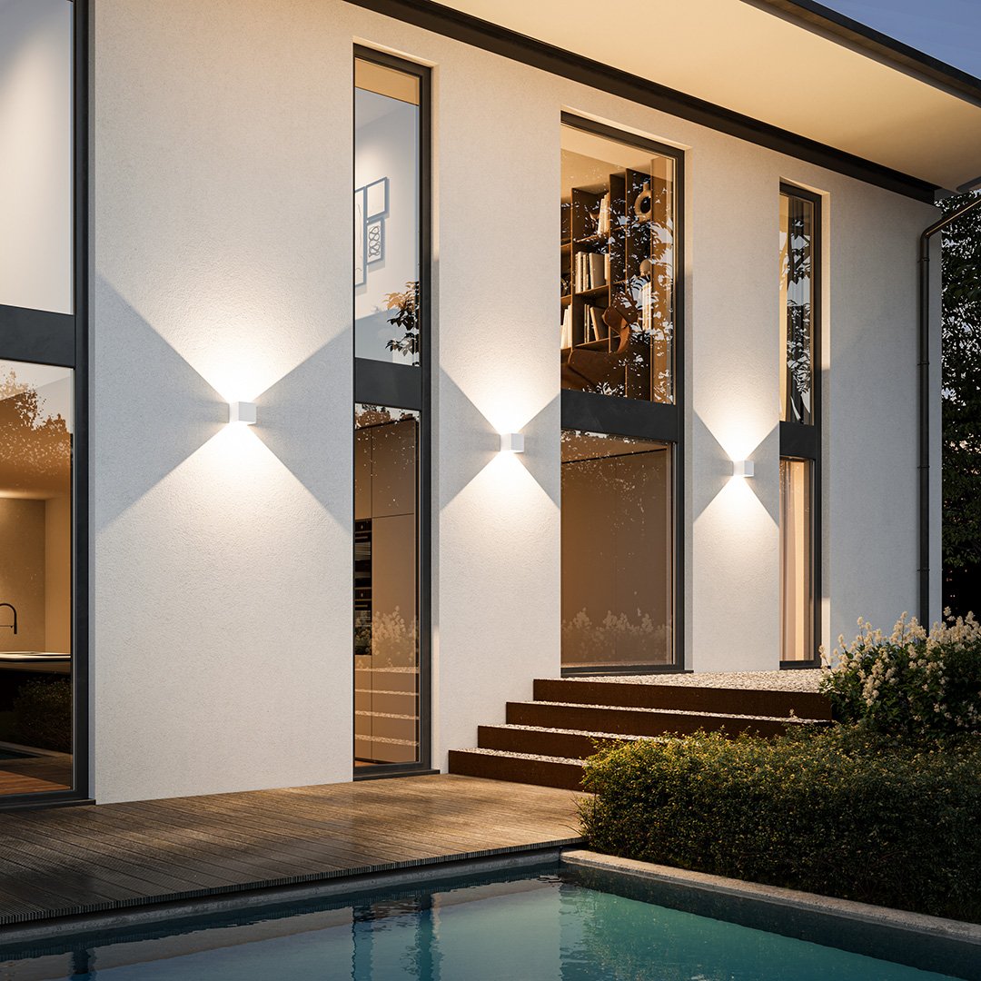 Xena – LED Wall Lamp with Adjustable Light Valves