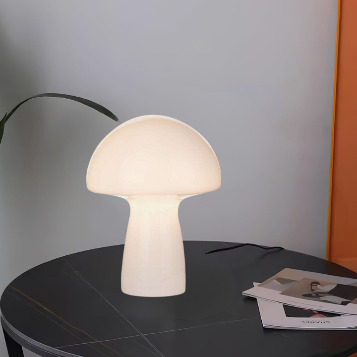 RetroGlow – Charming Table Lamp with Vintage Mushroom Design